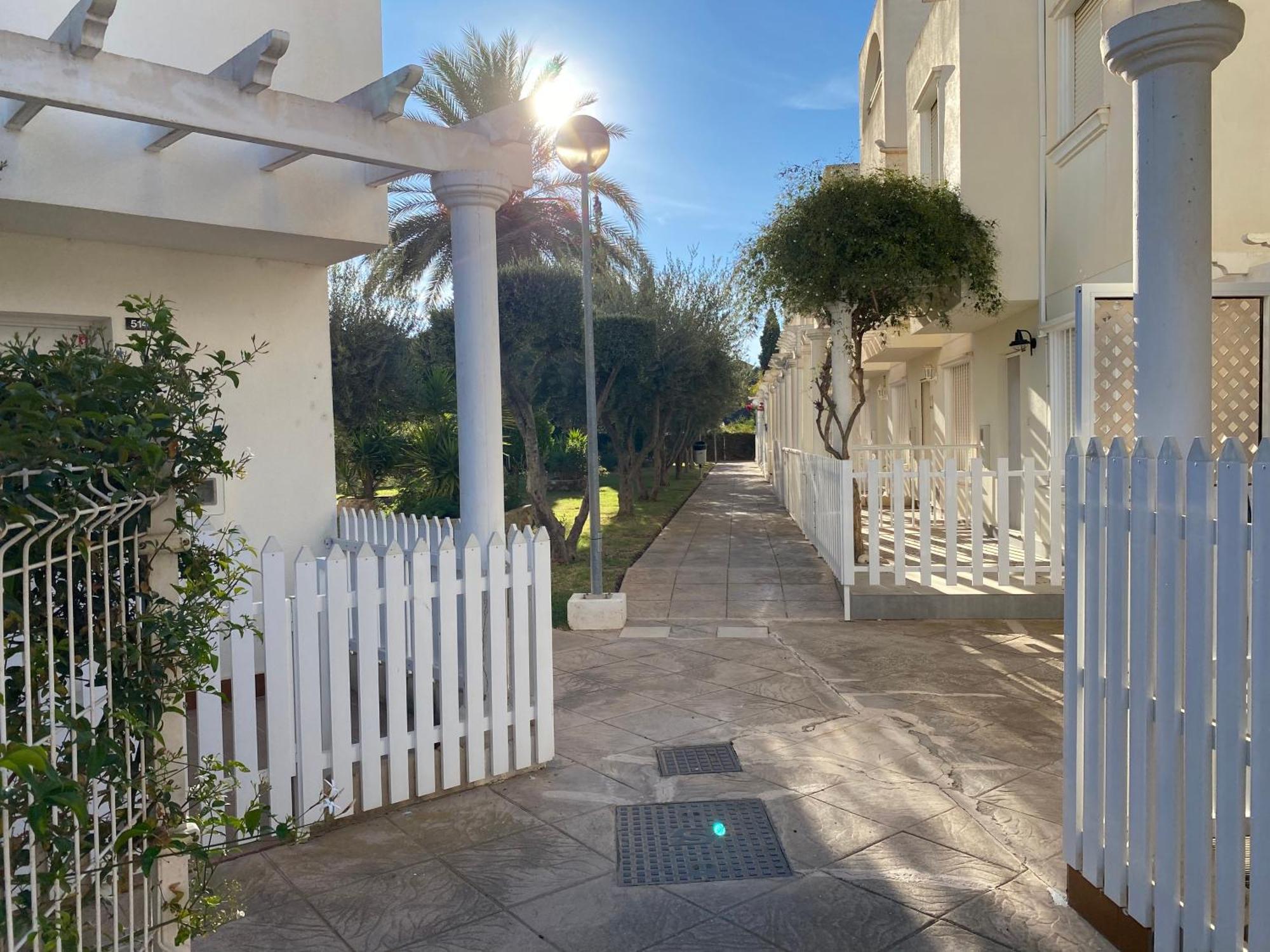 Garden Vistas. Hermoso Duplex Con Patio, Solarium Y Piscina. Бера Екстер'єр фото